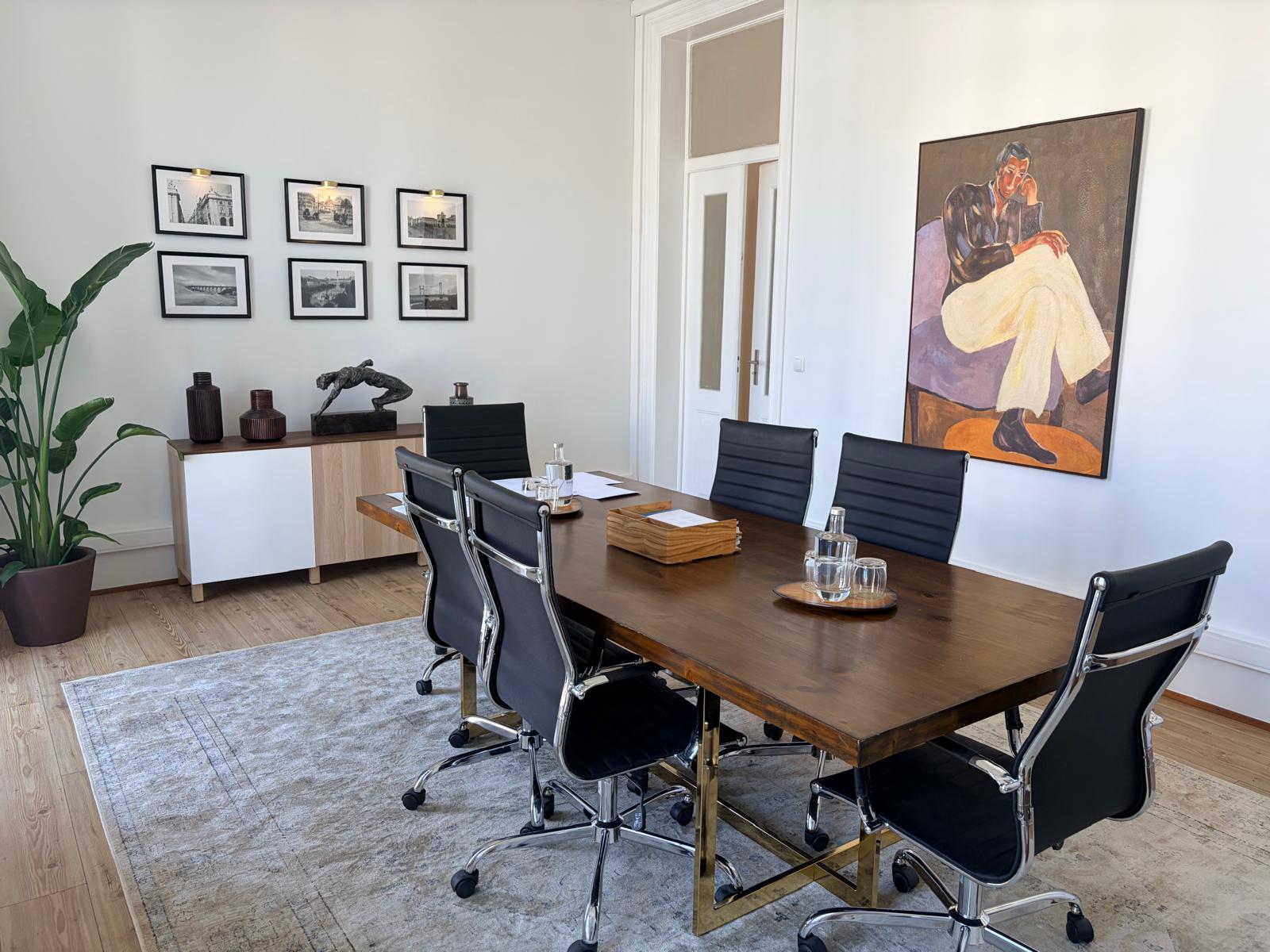 Vista geral da sala de reuniões